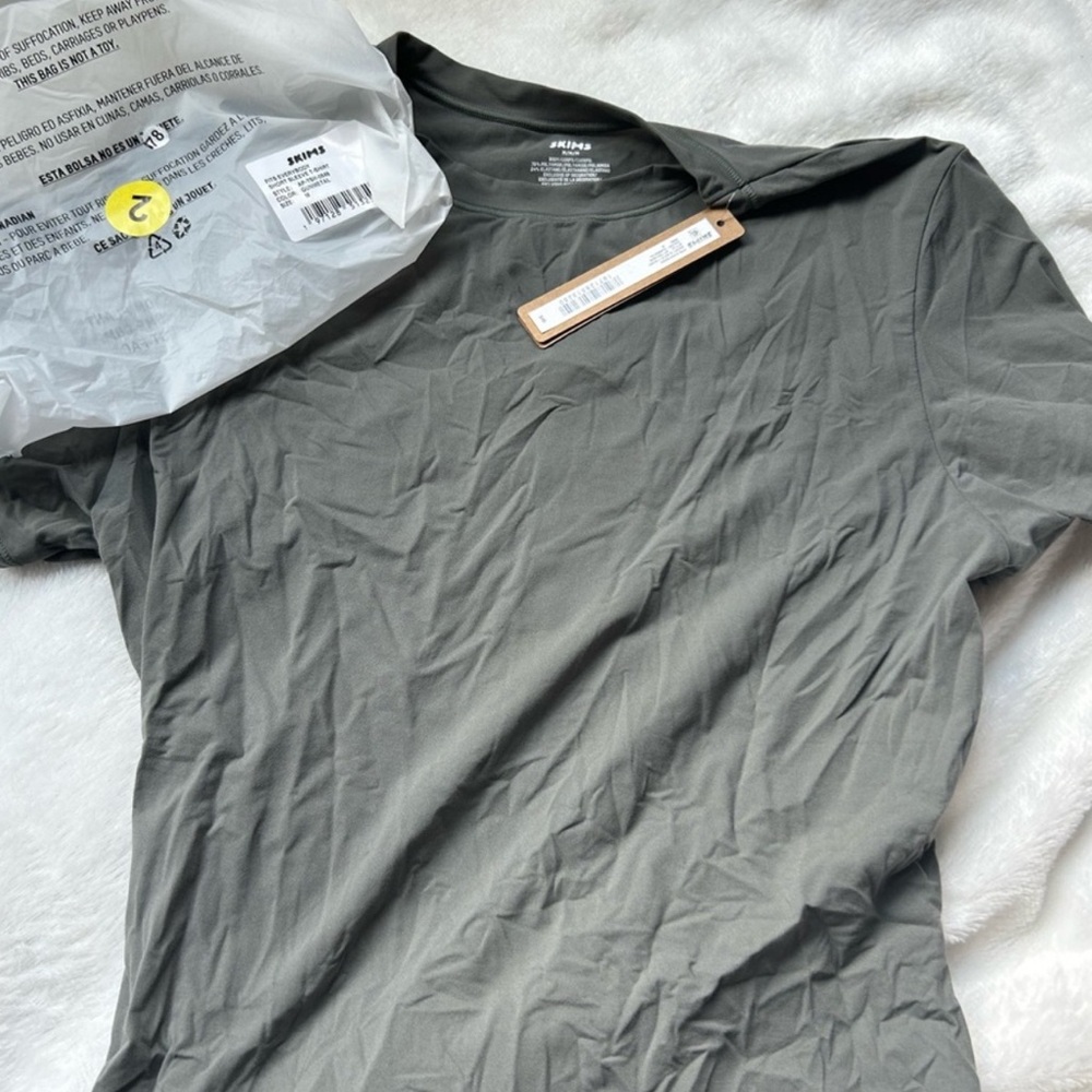NEW Skims Gunmetal short sleeve t shirt